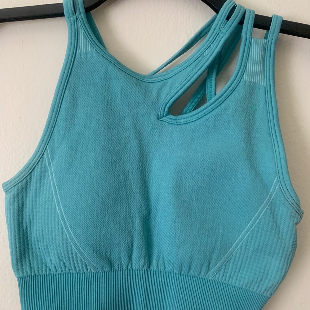 Sports bra